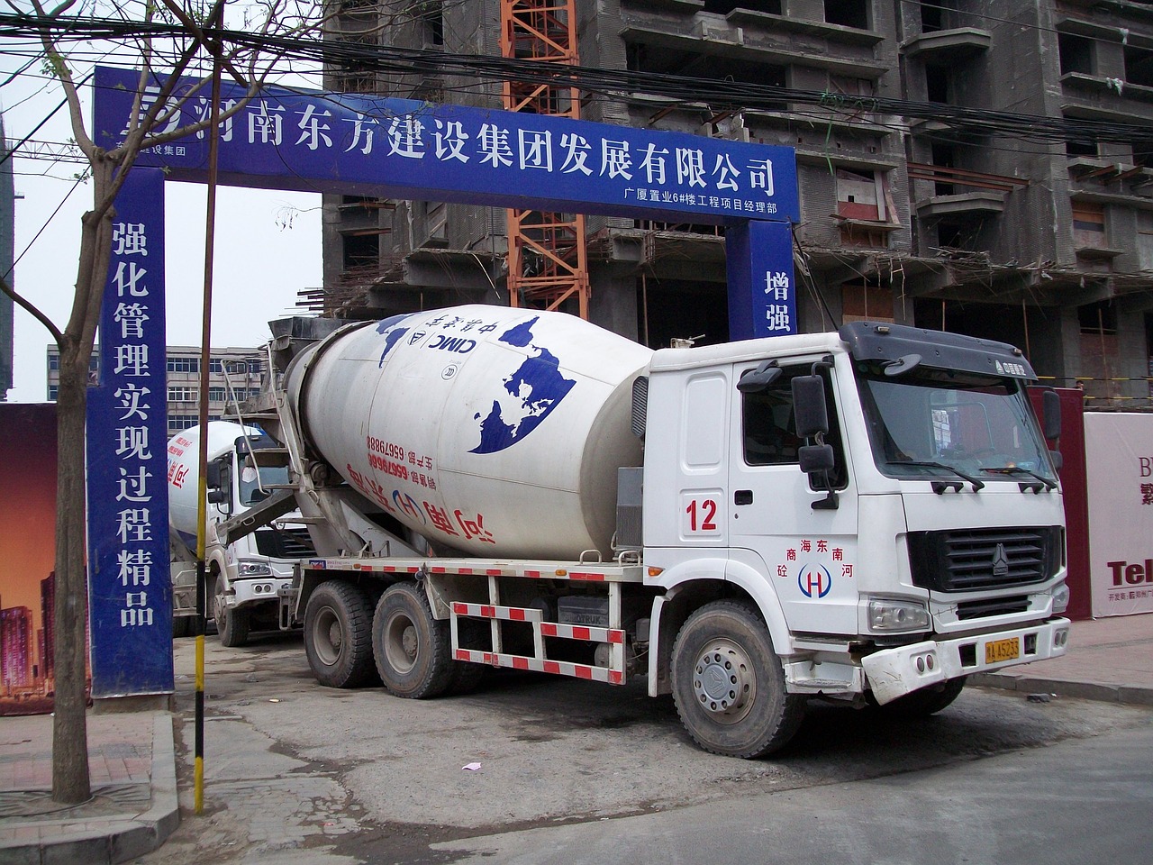 最新求租混凝土攪拌車，高效施工必備利器